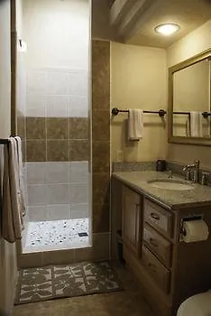 The Guest House Lahaina 3*,  United States