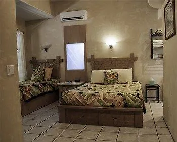 *** Bed & Breakfast The Guest House Lahaina United States